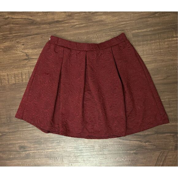Joe B by Joe Benbasset Floral Red Maroon Pleated Mini Skirt, Size Large - Picture 1 of 10